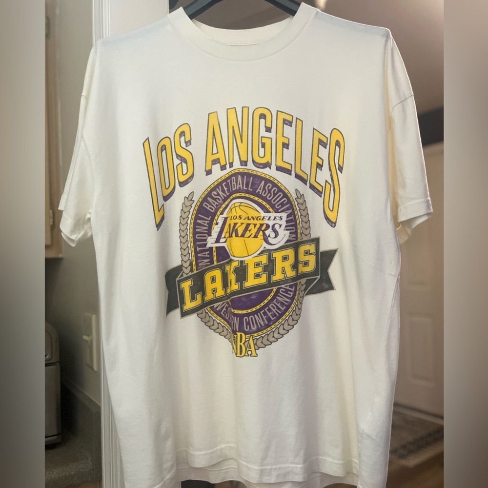 A&F NBA LAKERS Western Conference Short Sleeve Like New Tee * See Measurements